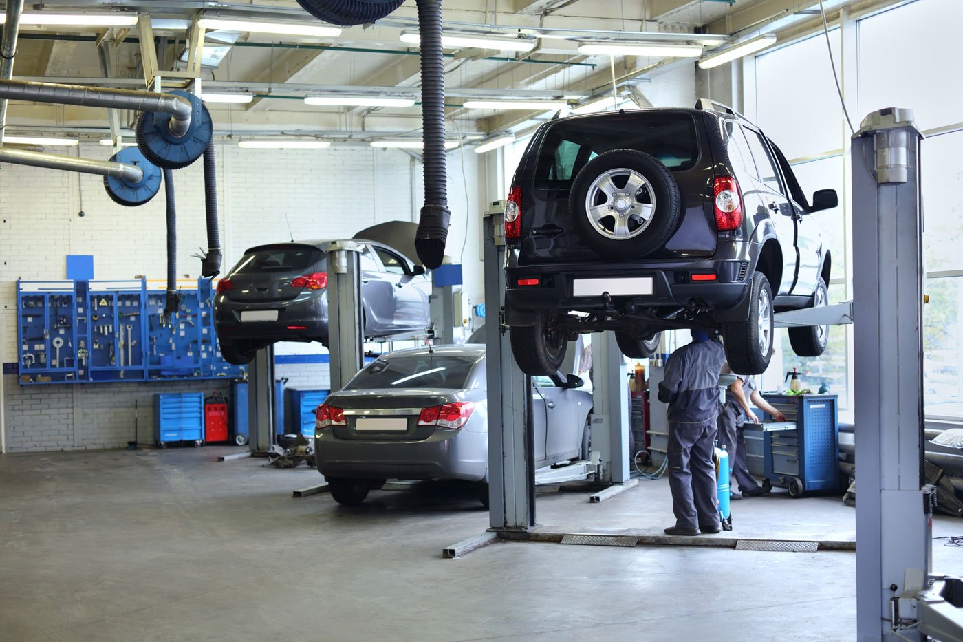 car garage in dubai