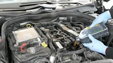Mercedes Engine Oil Repair